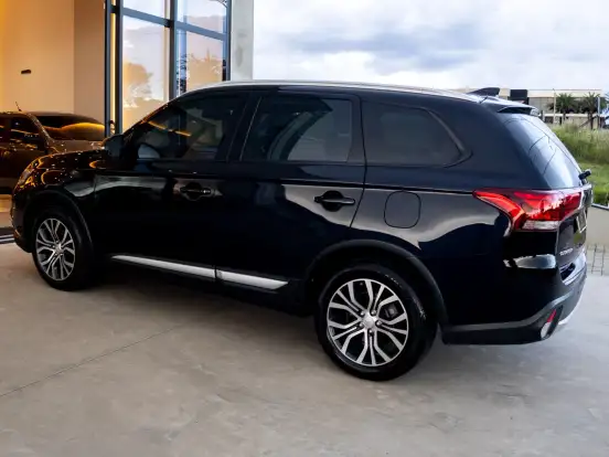 MITSUBISHI-OUTLANDER-2.0 COMFORT 16V GASOLINA 4P AUTOMÁTICO MITSUBISHI-OUTLANDER-2017