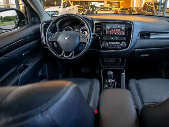 MITSUBISHI-OUTLANDER-2.0 COMFORT 16V GASOLINA 4P AUTOMÁTICO MITSUBISHI-OUTLANDER-2017