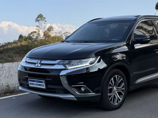 MITSUBISHI-OUTLANDER-2.0 16V GASOLINA 4P AUTOMÁTICO MITSUBISHI-OUTLANDER-2015