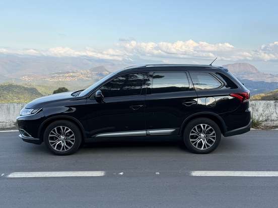 MITSUBISHI-OUTLANDER-2.0 16V GASOLINA 4P AUTOMÁTICO MITSUBISHI-OUTLANDER-2015
