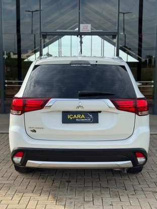 MITSUBISHI-OUTLANDER-2.0 16V GASOLINA 4P AUTOMÁTICO MITSUBISHI-OUTLANDER-2016
