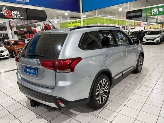 MITSUBISHI-OUTLANDER-2015
