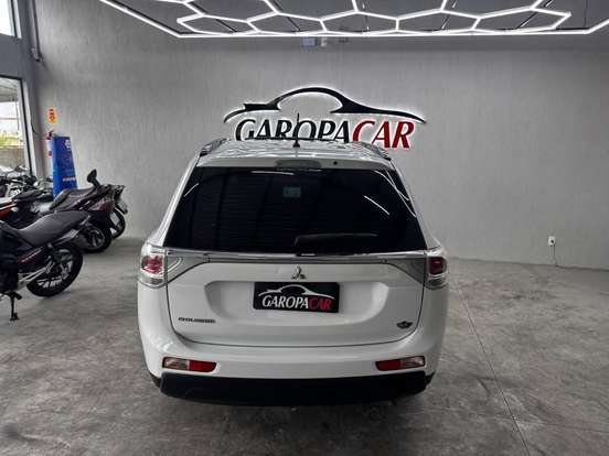 MITSUBISHI-OUTLANDER-2.0 16V GASOLINA 4P AUTOMÁTICO MITSUBISHI-OUTLANDER-2015