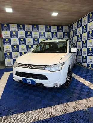 MITSUBISHI-OUTLANDER-2.0 16V GASOLINA 4P AUTOMÁTICO MITSUBISHI-OUTLANDER-2014