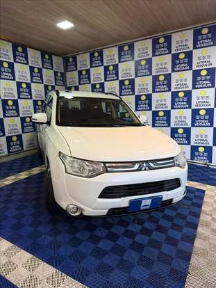 MITSUBISHI-OUTLANDER-2.0 16V GASOLINA 4P AUTOMÁTICO MITSUBISHI-OUTLANDER-2014