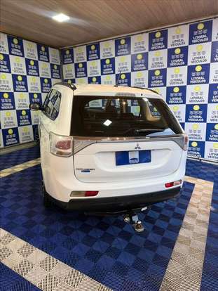 MITSUBISHI-OUTLANDER-2.0 16V GASOLINA 4P AUTOMÁTICO MITSUBISHI-OUTLANDER-2014