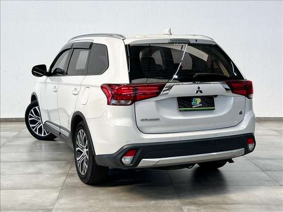 MITSUBISHI-OUTLANDER-2.0 COMFORT 16V GASOLINA 4P AUTOMÁTICO MITSUBISHI-OUTLANDER-2017