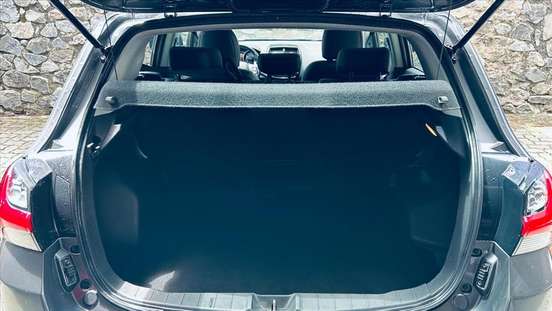 MITSUBISHI-OUTLANDER-2021