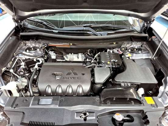 MITSUBISHI-OUTLANDER-2.0 MIVEC GASOLINA HPE AUTOMÁTICO MITSUBISHI-OUTLANDER-2018