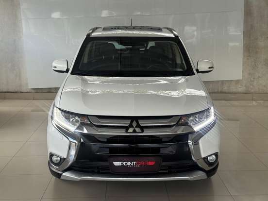 MITSUBISHI-OUTLANDER-2015