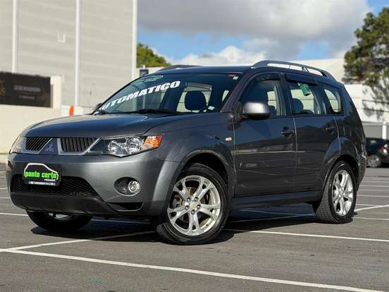 MITSUBISHI-OUTLANDER-2009