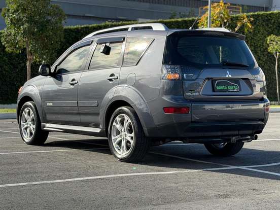 MITSUBISHI-OUTLANDER-2.4 4X4 16V GASOLINA 4P AUTOMÁTICO MITSUBISHI-OUTLANDER-2009