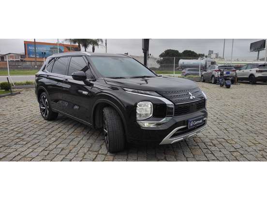 MITSUBISHI-OUTLANDER-2025