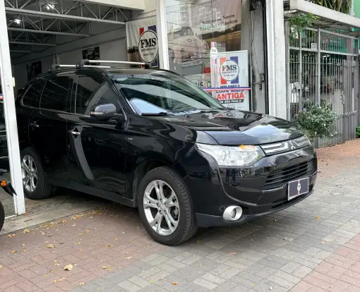 MITSUBISHI-OUTLANDER-2014