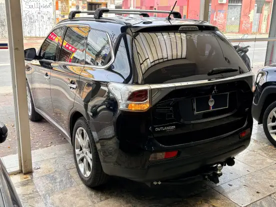 MITSUBISHI-OUTLANDER-3.0 GT 4X4 V6 24V GASOLINA 4P AUTOMÁTICO MITSUBISHI-OUTLANDER-2014