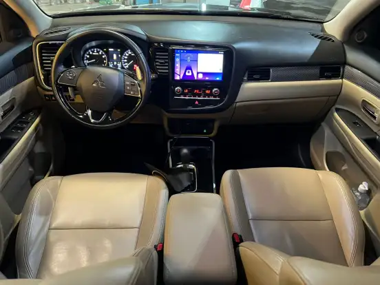 MITSUBISHI-OUTLANDER-3.0 MIVEC V6 GASOLINA HPE-S AWD AUTOMÁTICO MITSUBISHI-OUTLANDER-2020