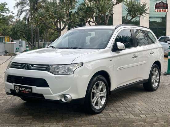 MITSUBISHI-OUTLANDER-3.0 GT 4X4 V6 24V GASOLINA 4P AUTOMÁTICO MITSUBISHI-OUTLANDER-2013