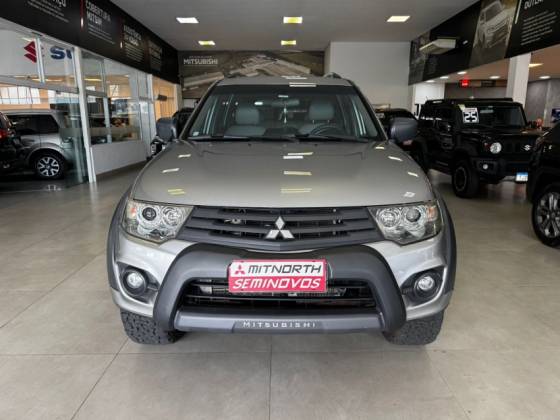 MITSUBISHI PAJERO 3.2 OUTDOOR 4X4 16V TURBO INTERCOOLER DIESEL 4P AUTOMÁTICO