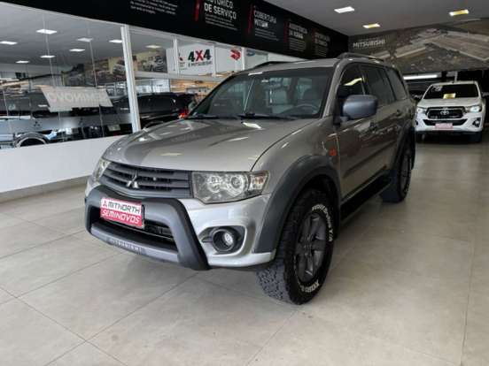 MITSUBISHI-PAJERO-3.2 OUTDOOR 4X4 16V TURBO INTERCOOLER DIESEL 4P AUTOMÁTICO MITSUBISHI-PAJERO-2016
