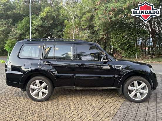 MITSUBISHI-PAJERO FULL-3.2 HPE 4X4 16V TURBO INTERCOOLER DIESEL 4P AUTOMÁTICO MITSUBISHI-PAJERO FULL-2014