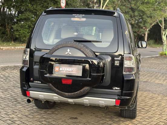 MITSUBISHI-PAJERO FULL-2014