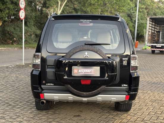 MITSUBISHI-PAJERO FULL-2014