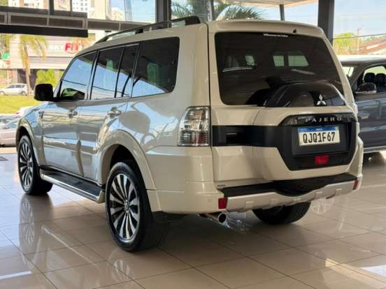 MITSUBISHI-PAJERO FULL-3.2 HPE 4X4 16V TURBO INTERCOOLER DIESEL 4P AUTOMÁTICO MITSUBISHI-PAJERO FULL-2018