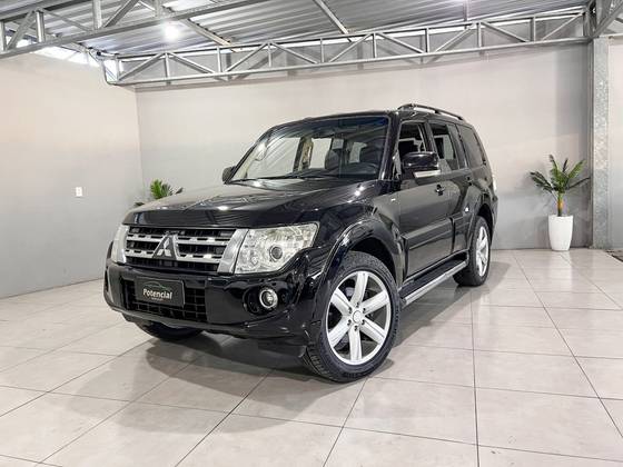 MITSUBISHI PAJERO FULL 3.2 HPE 4X4 16V TURBO INTERCOOLER DIESEL 4P AUTOMÁTICO