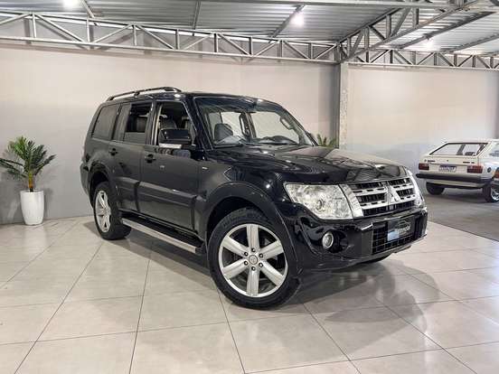 MITSUBISHI-PAJERO FULL-3.2 HPE 4X4 16V TURBO INTERCOOLER DIESEL 4P AUTOMÁTICO MITSUBISHI-PAJERO FULL-2013