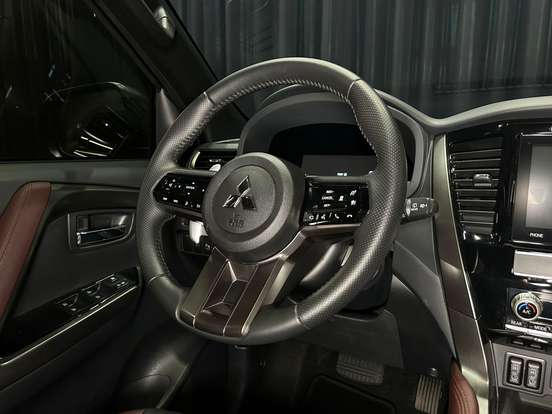 MITSUBISHI-PAJERO SPORT-2024