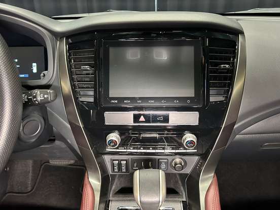 MITSUBISHI-PAJERO SPORT-2024