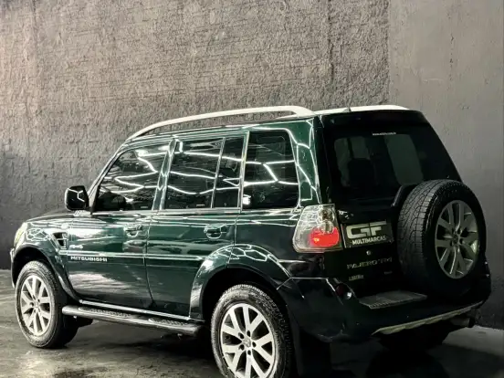 MITSUBISHI-PAJERO TR4-2.0 4X4 16V 140CV FLEX 4P AUTOMÁTICO MITSUBISHI-PAJERO TR4-2013
