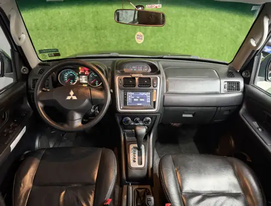 MITSUBISHI-PAJERO TR4-2013