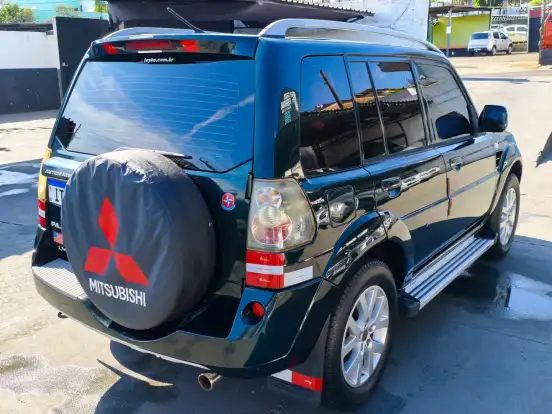 MITSUBISHI-PAJERO TR4-2.0 4X4 16V 140CV FLEX 4P AUTOMÁTICO MITSUBISHI-PAJERO TR4-2009