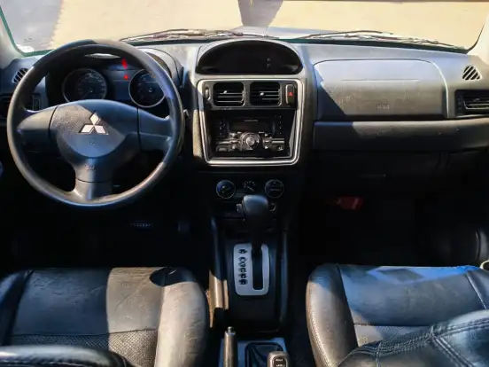 MITSUBISHI-PAJERO TR4-2009