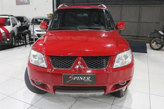 MITSUBISHI-PAJERO TR4-2.0 4X4 16V 140CV FLEX 4P AUTOMÁTICO MITSUBISHI-PAJERO TR4-2011