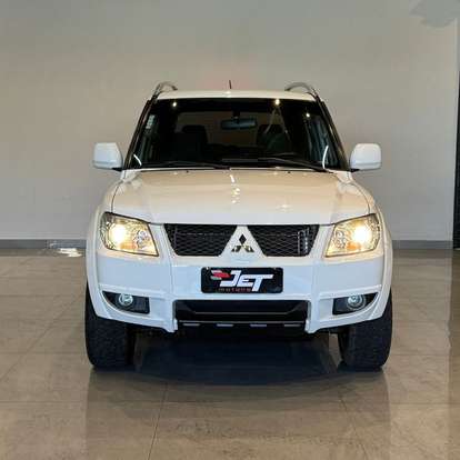 MITSUBISHI-PAJERO TR4-2013