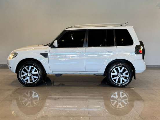 MITSUBISHI-PAJERO TR4-2.0 4X2 16V 140CV FLEX 4P AUTOMÁTICO MITSUBISHI-PAJERO TR4-2013