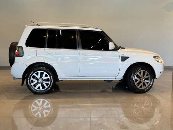 MITSUBISHI-PAJERO TR4-2.0 4X2 16V 140CV FLEX 4P AUTOMÁTICO MITSUBISHI-PAJERO TR4-2013