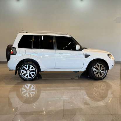 MITSUBISHI-PAJERO TR4-2013