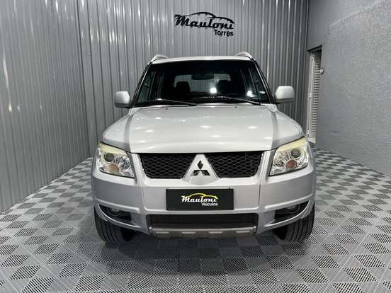 MITSUBISHI-PAJERO TR4-2013