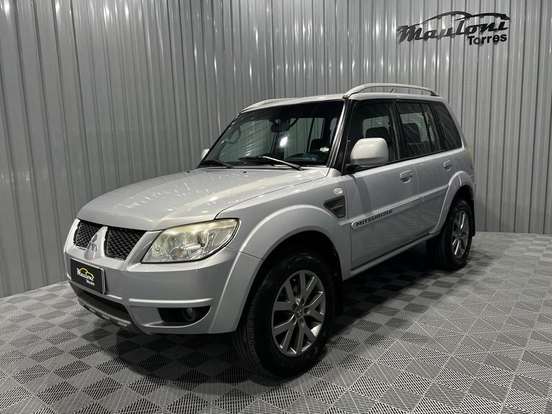 MITSUBISHI-PAJERO TR4-2.0 4X2 16V 140CV FLEX 4P MANUAL MITSUBISHI-PAJERO TR4-2013