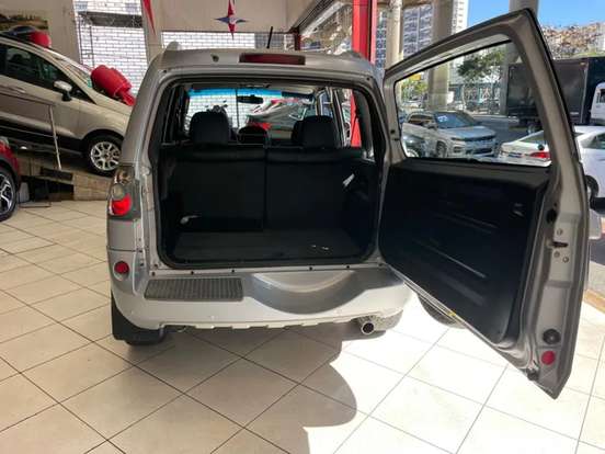 MITSUBISHI-PAJERO TR4-2.0 4X4 16V 140CV FLEX 4P AUTOMÁTICO MITSUBISHI-PAJERO TR4-2013
