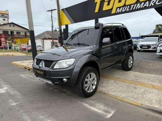 MITSUBISHI-PAJERO TR4-2.0 4X4 16V 140CV FLEX 4P AUTOMÁTICO MITSUBISHI-PAJERO TR4-2011