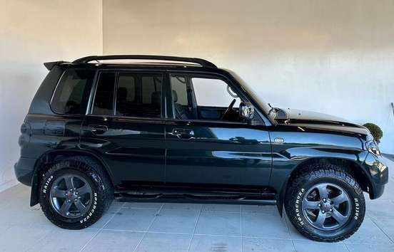 MITSUBISHI-PAJERO TR4-2009