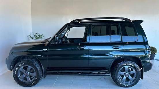 MITSUBISHI-PAJERO TR4-2009