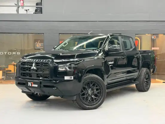 MITSUBISHI-TRITON-2025