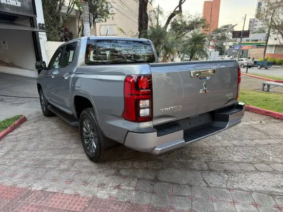 MITSUBISHI-TRITON-2026
