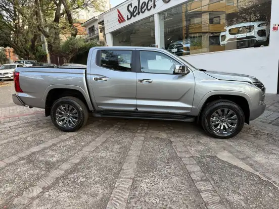 MITSUBISHI-TRITON-2026