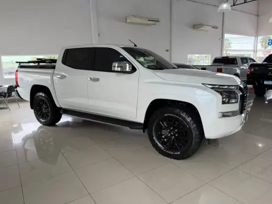 MITSUBISHI-TRITON-2025